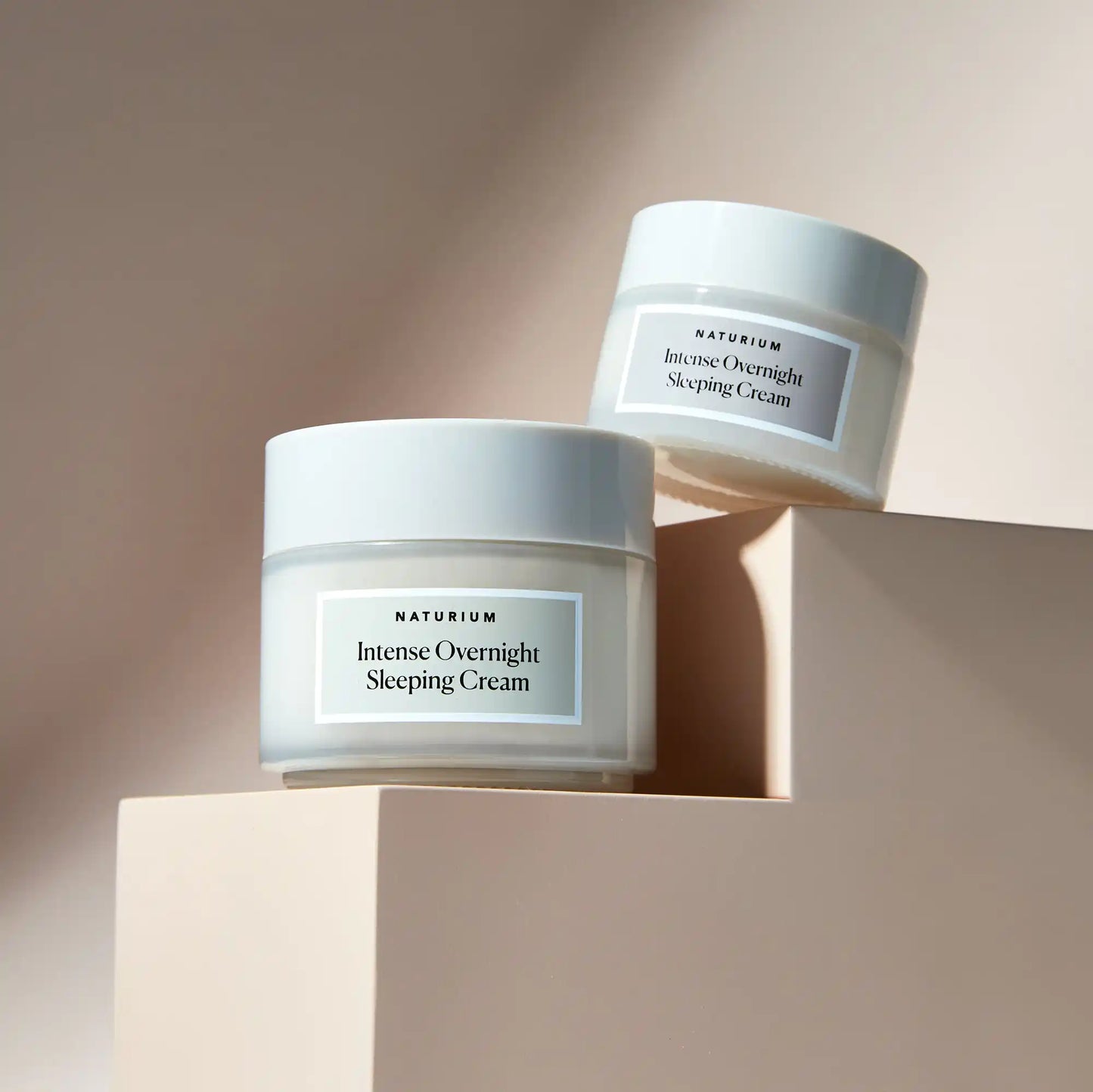 intense-overnight-sleeping-cream-jumbo-h6 11_18_2021_Naturium0552-crop.webp